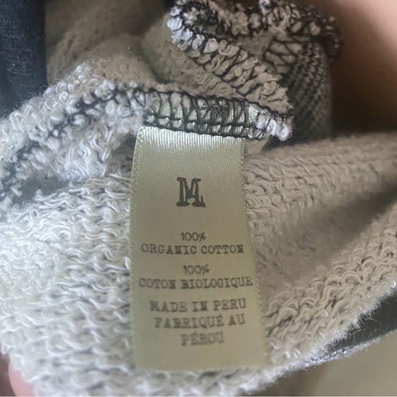 Organic Cotton Criss Cross hoody w pocket - Picture 7 of 7